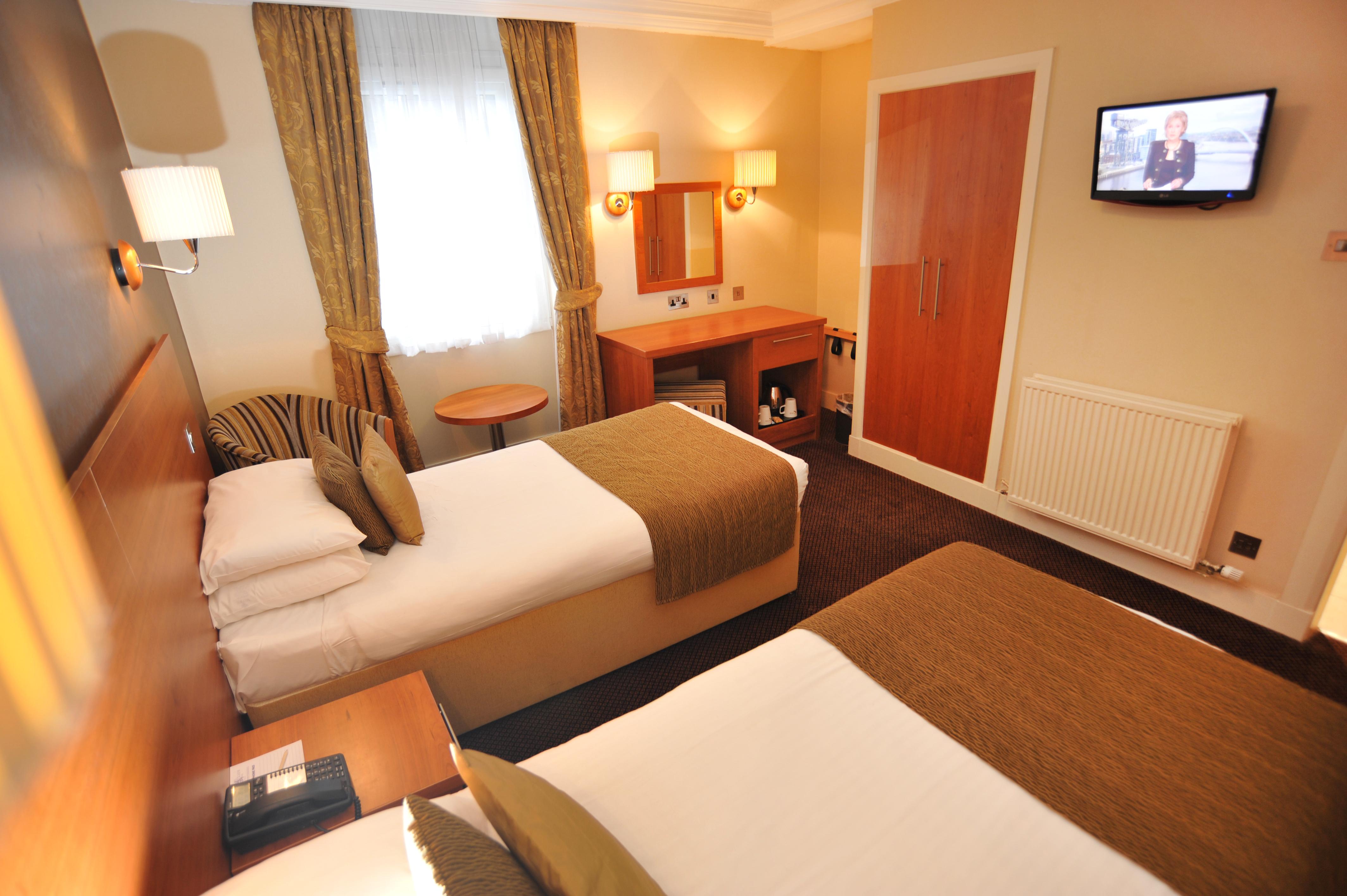 Golden Lion Hotel Stirling Ngoại thất bức ảnh