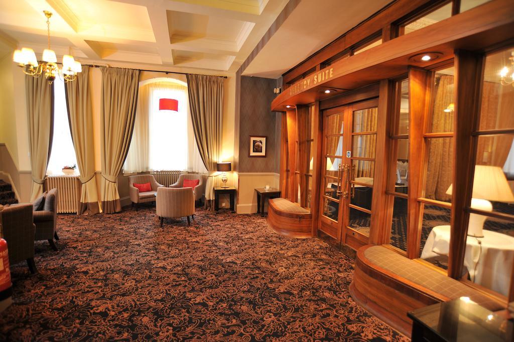 Golden Lion Hotel Stirling Ngoại thất bức ảnh